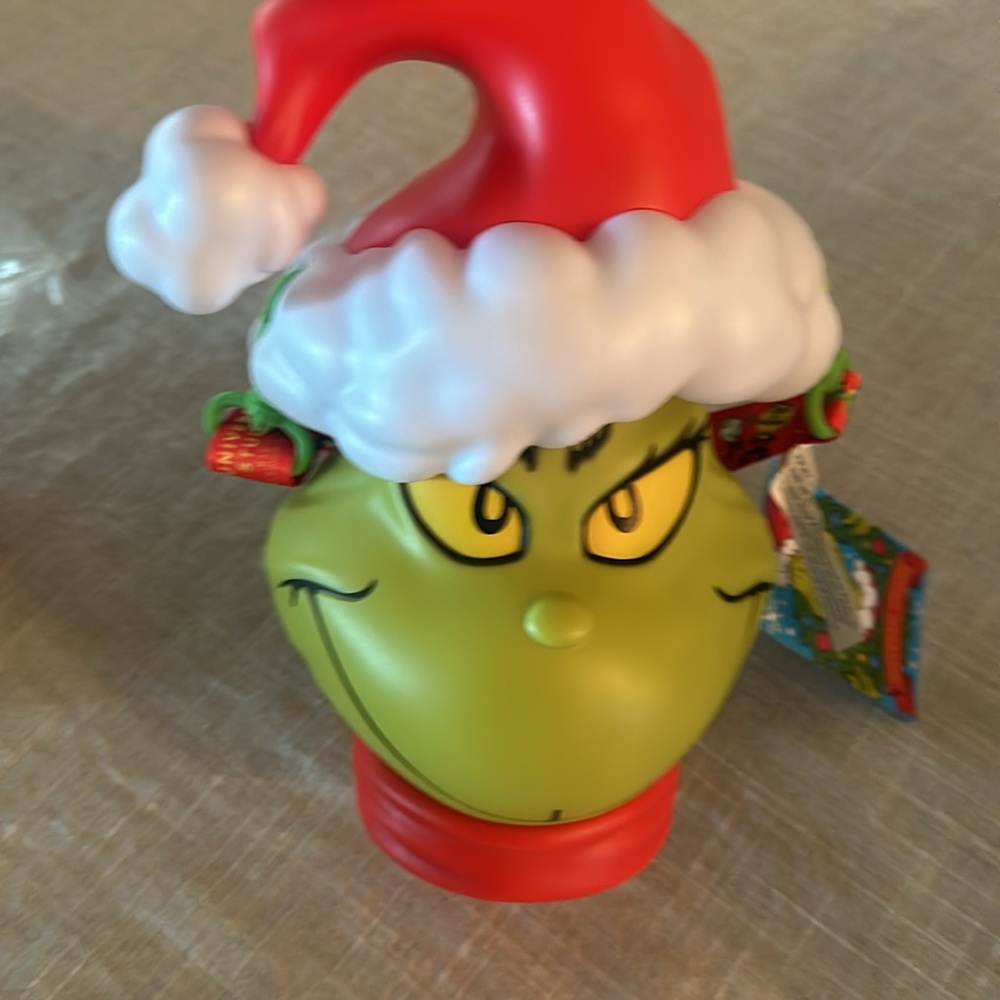 Grinch universal studios popcorn bucket